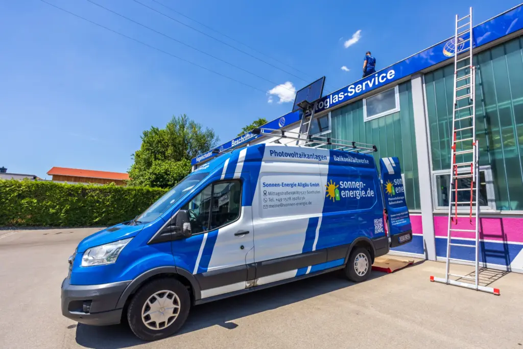 Unterwegs mit dem Einsatzwagen – Sonnen-Energie